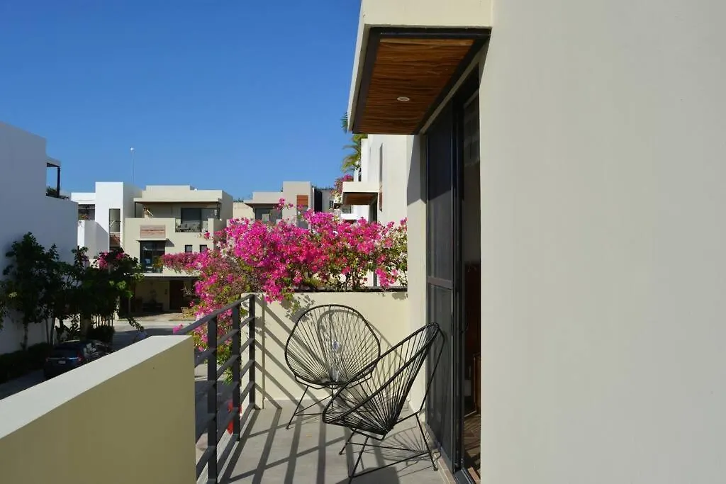 Amazing Dream Home In Gated Community Playa del Carmen 0*,